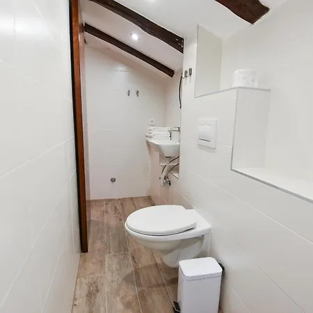 Old Town 1 Apartman Póla