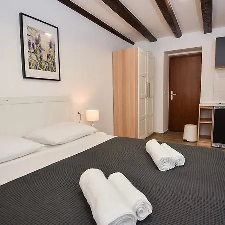 Old Town 1 Apartman *